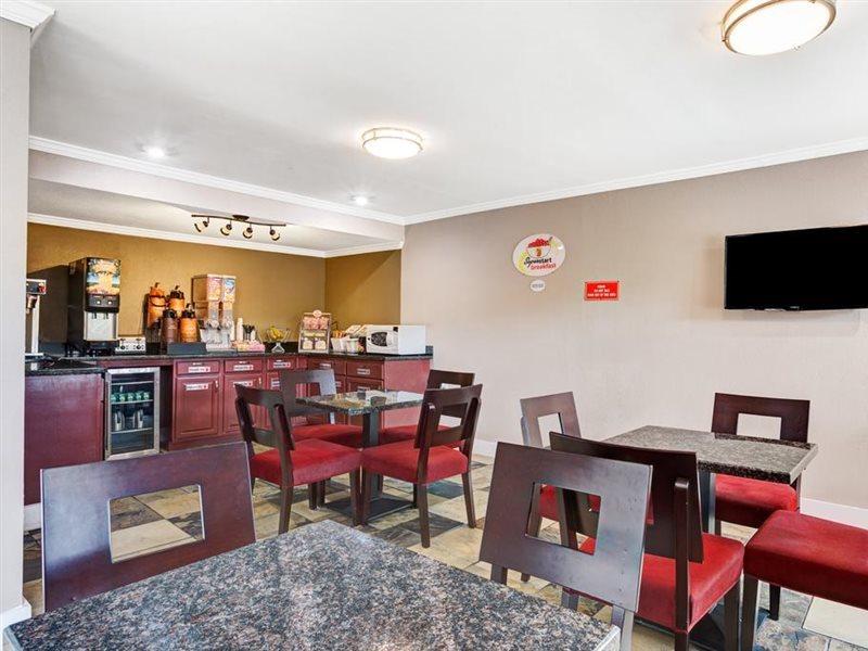 Motel 6 Atlanta Ga Atlanta Airport East Екстериор снимка