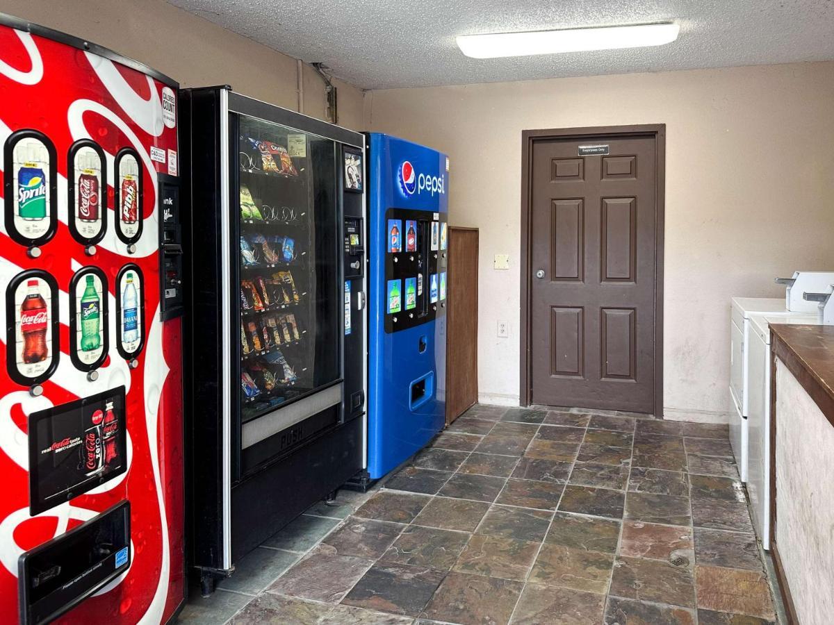 Motel 6 Atlanta Ga Atlanta Airport East Екстериор снимка