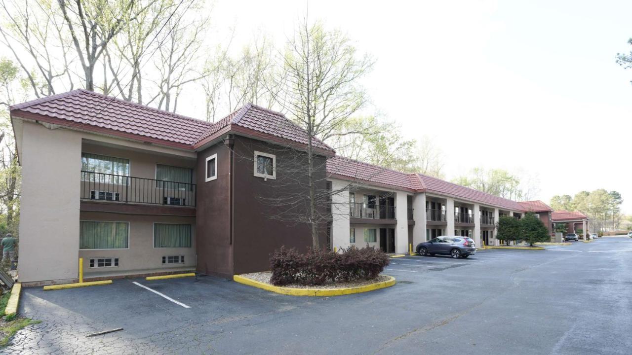 Motel 6 Atlanta Ga Atlanta Airport East Екстериор снимка