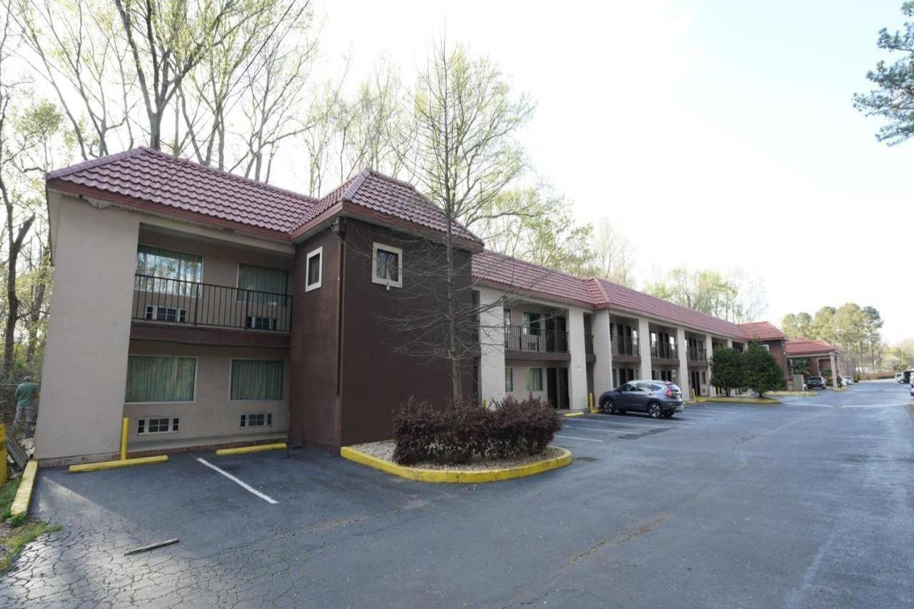 Motel 6 Atlanta Ga Atlanta Airport East Екстериор снимка
