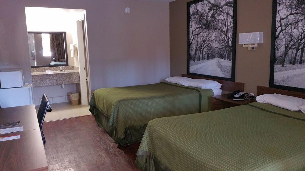 Motel 6 Atlanta Ga Atlanta Airport East Екстериор снимка